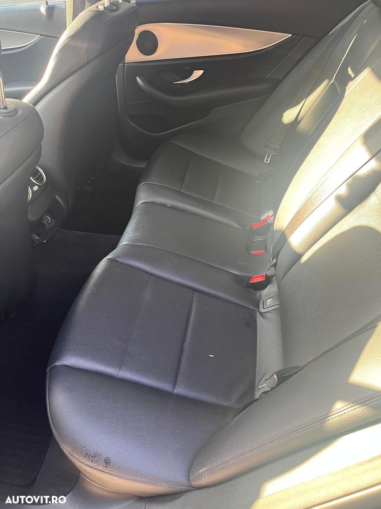 Mercedes-Benz E 220 d 9G-TRONIC - 11