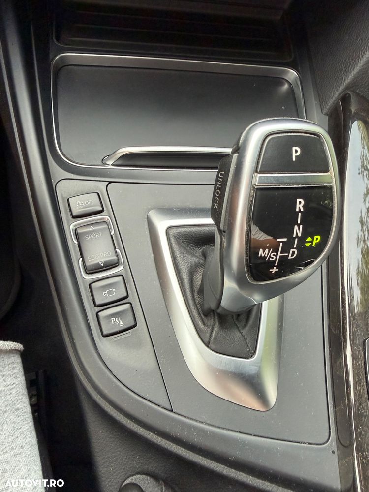 BMW Seria 3 320d Aut. M Sport - 19