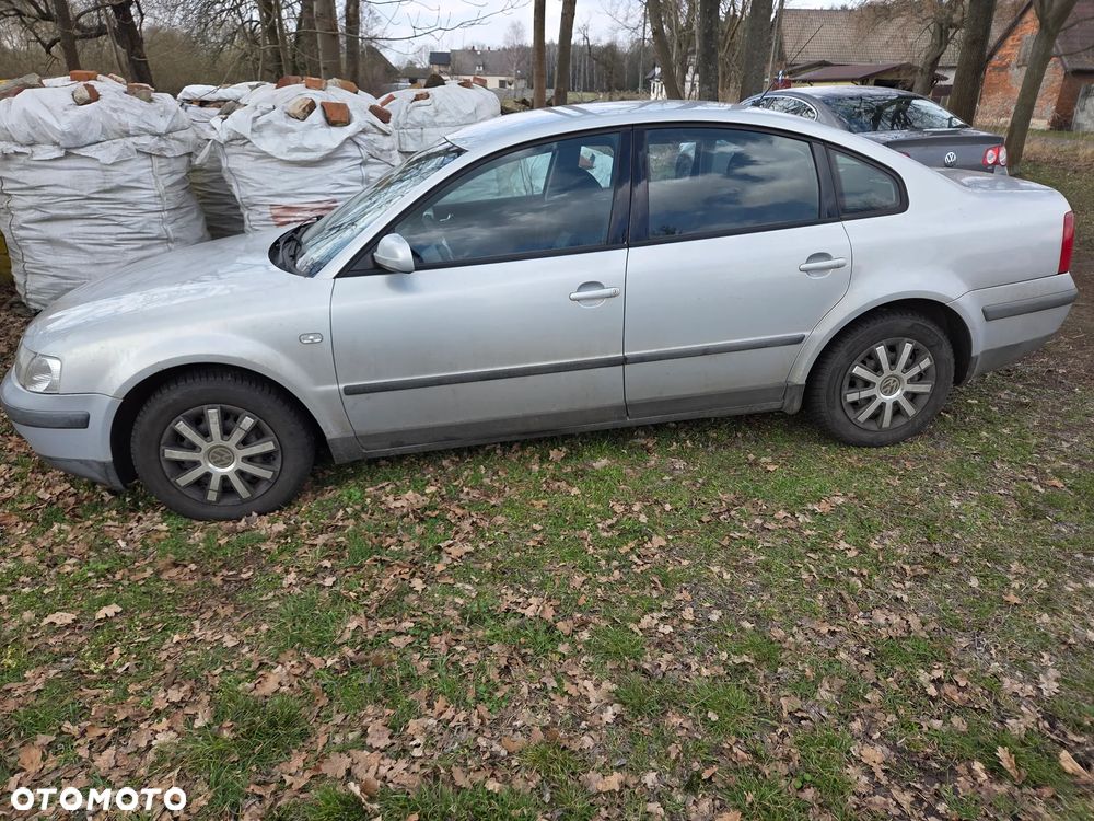Volkswagen Passat 1.9 TDI - 14