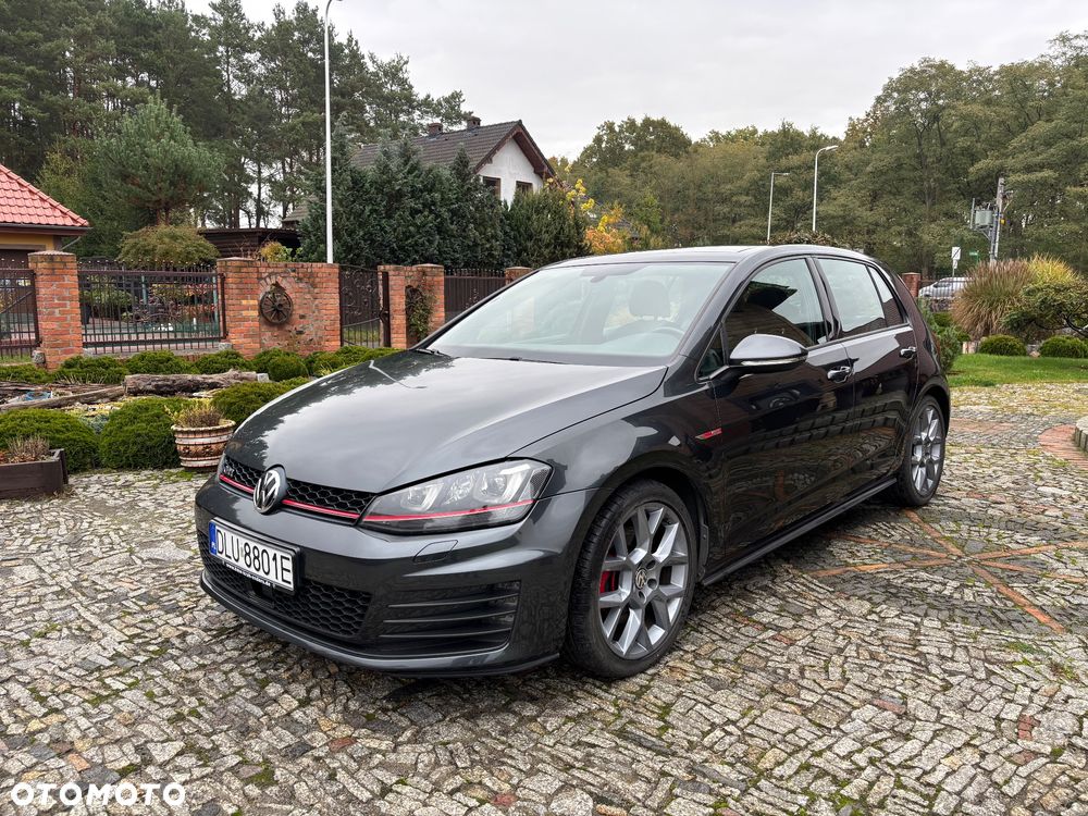 Volkswagen Golf GTI BlueMotion Technology DSG - 2