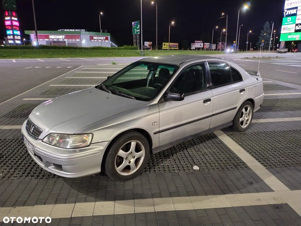 Honda Accord 1.8i ES - 11