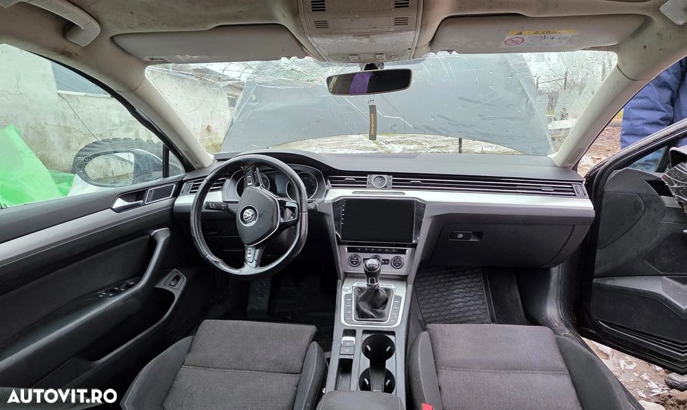 Volkswagen Passat 2.0 TDI Comfortline - 4