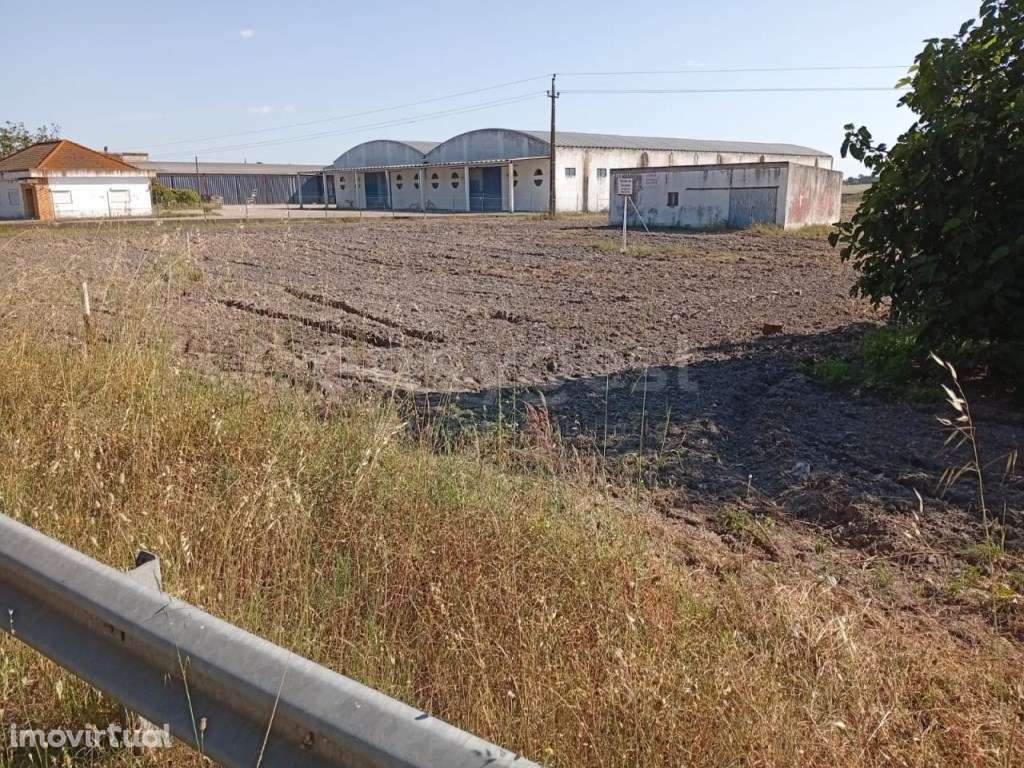 Terreno Urbano localizado em Taipadas - Canha, na Freguesia de Canha - Grande imagem: 4/25