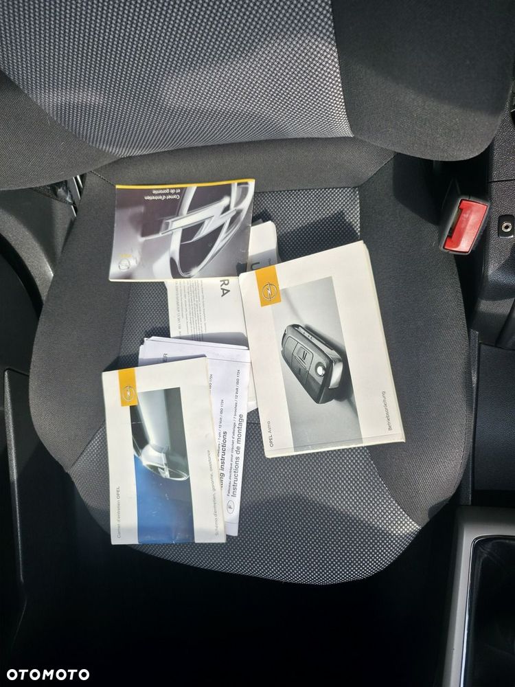 Opel Astra - 25