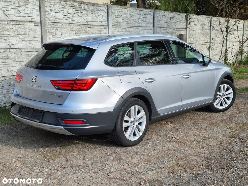Seat Leon 2.0 TDI DPF Start&Stop DSG XCELLENCE - 8