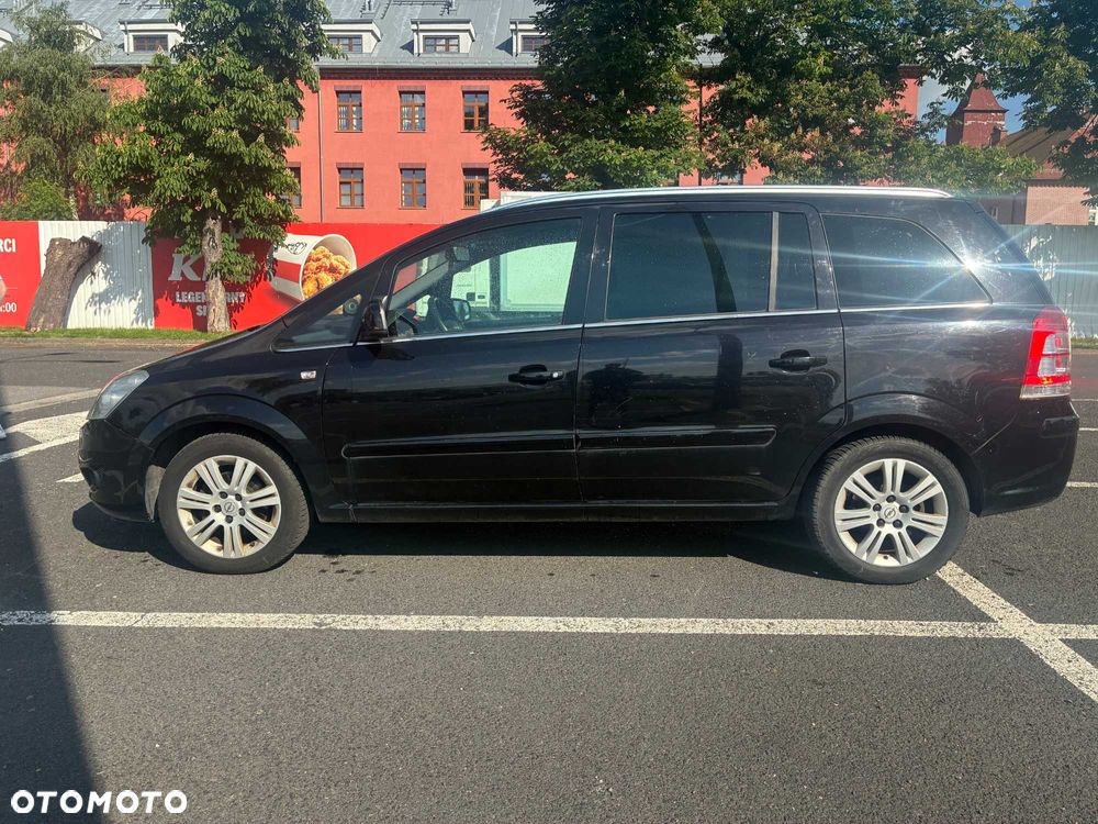 Opel Zafira - 2