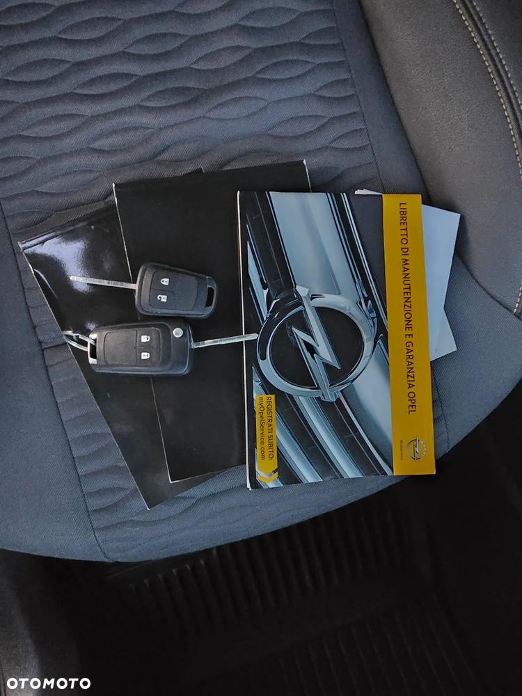 Opel Zafira 2.2 Edition Plus - 28
