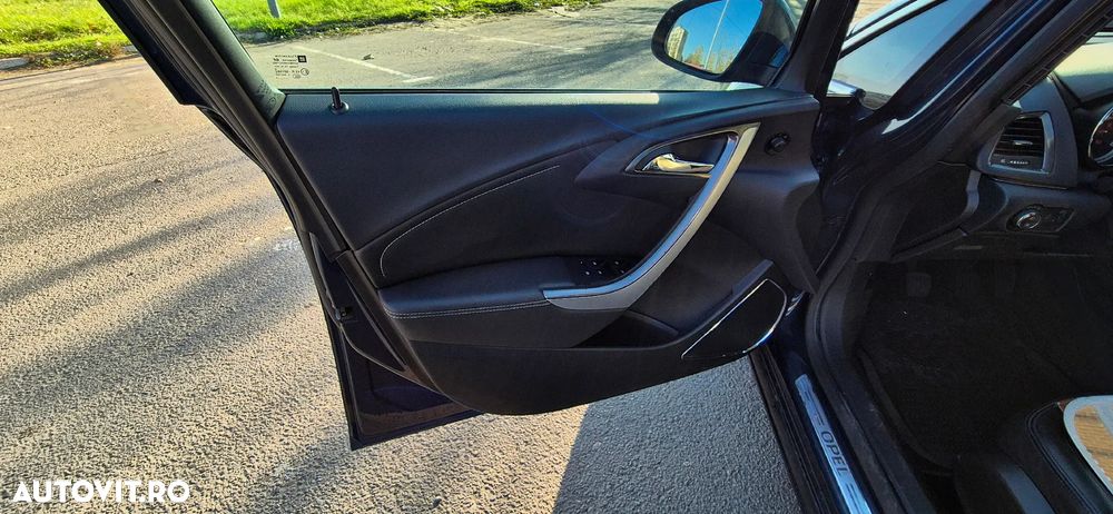 Opel Astra 1.7 CDTI DPF Cosmo - 9