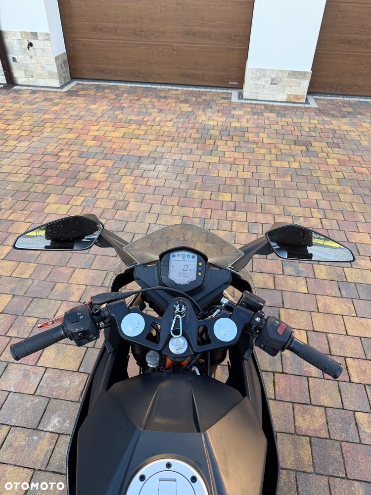 KTM RC 125 - 8