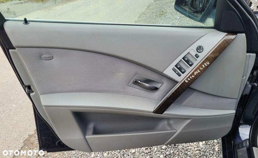 BOCZEK LEWY PRZÓD PRZEDNI BMW E60 E61 EUROPA SZARY C102 - 1