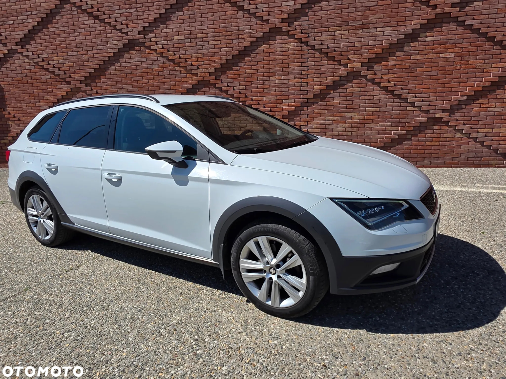 Seat Leon ST 1.8 TSI Start&Stop 4Drive DSG X-Perience - 2