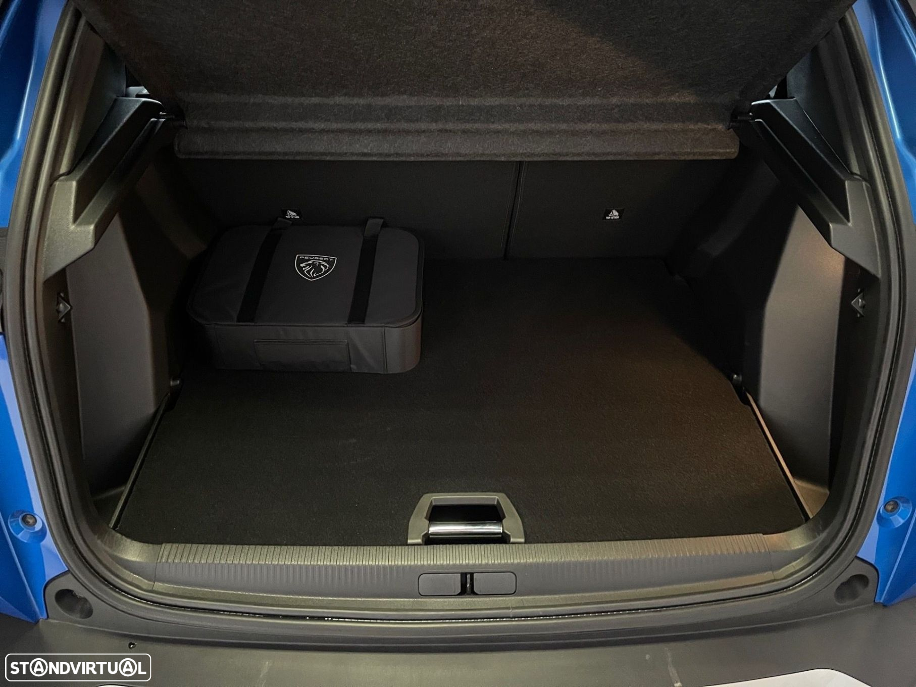 Peugeot e-2008 50 kWh GT Pack - 32