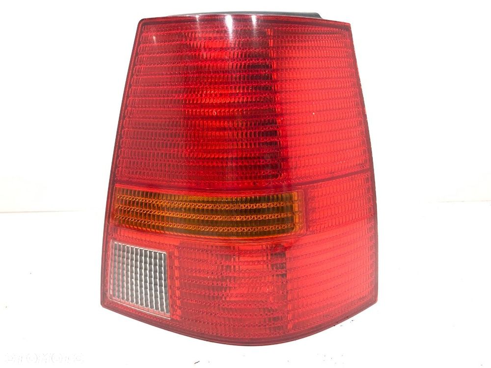 LAMPA PRAWY TYŁ  VW GOLF IV Variant (1J5) 1999 - 2006 1.6 16V 77 kW [105 KM] benzyna 2000 - 2006 - 1