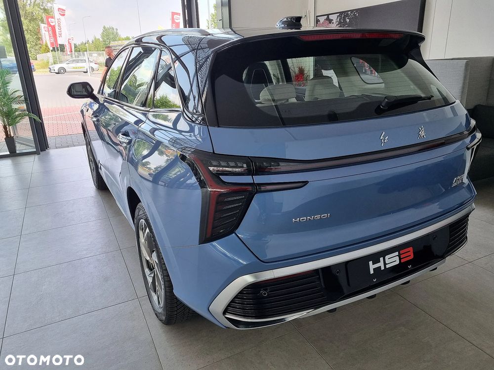 Hongqi HS3 - 4