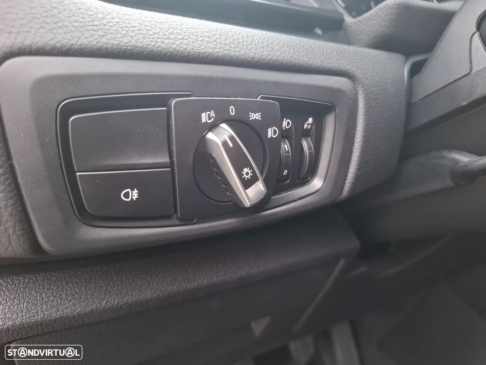 BMW 216 Active Tourer d Corporate Edition - 12