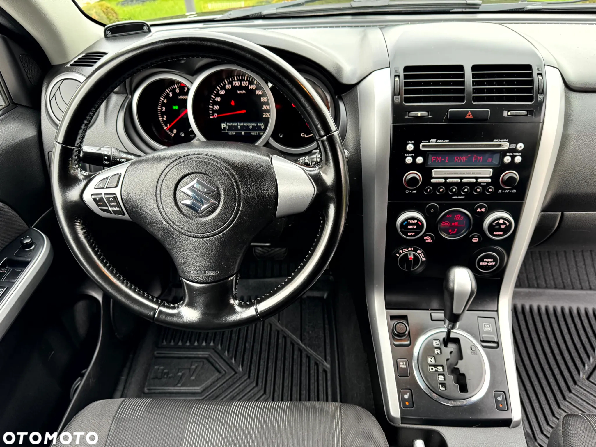 Suzuki Grand Vitara 2.4 Premium - 8
