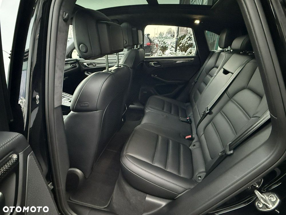 Porsche Macan - 34