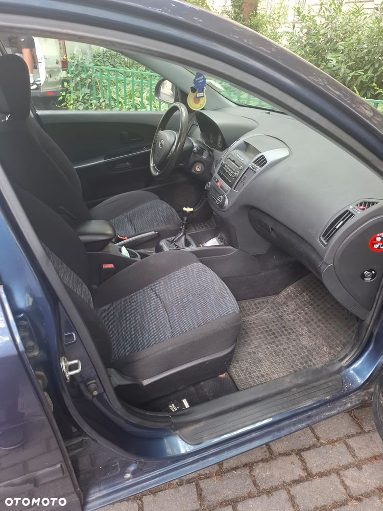 Kia Ceed 1.6 Crdi Comfort + - 10