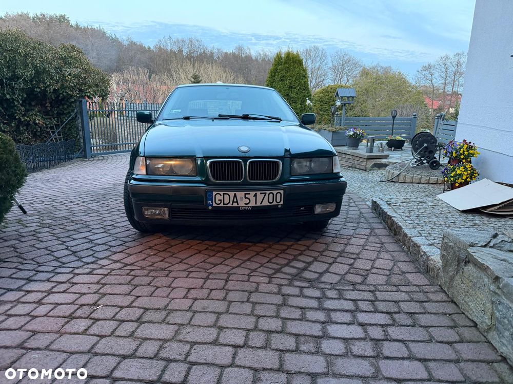 BMW Seria 3 316i - 1
