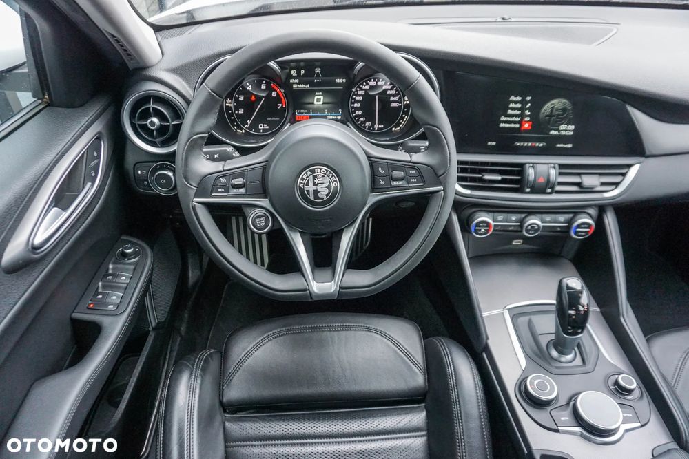 Alfa Romeo Giulia 2.0 Turbo Veloce Q4 - 35