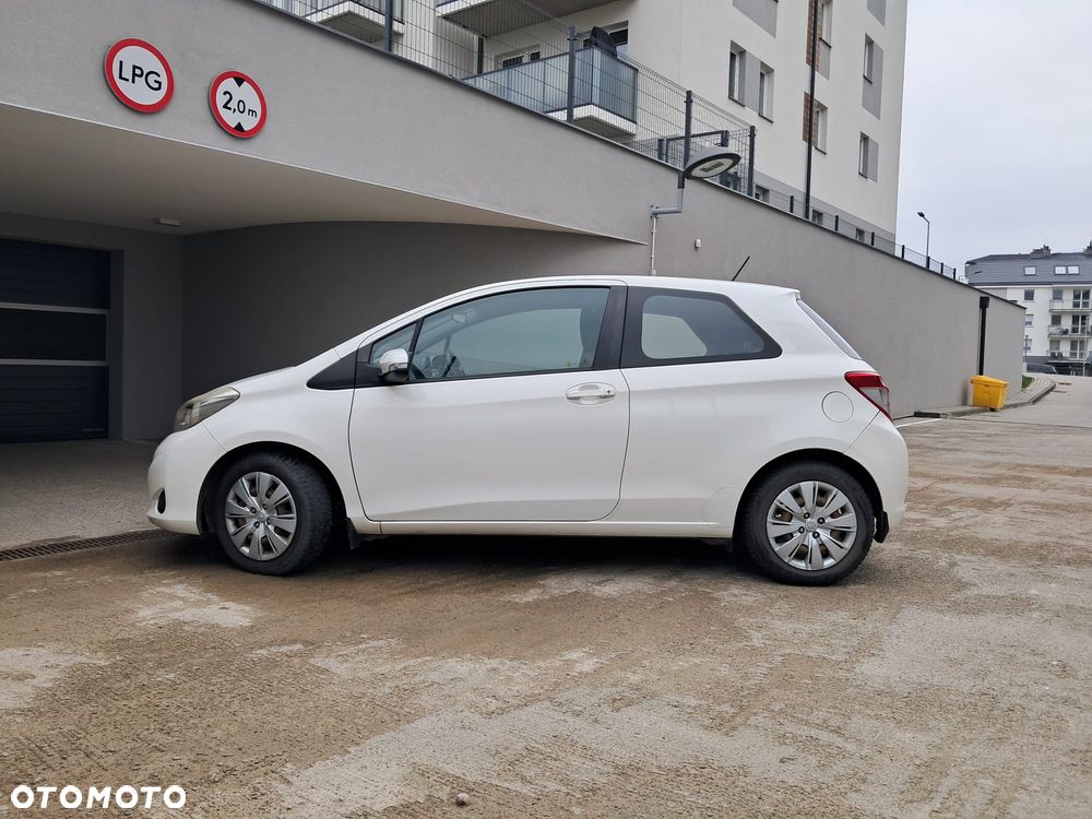 Toyota Yaris - 4