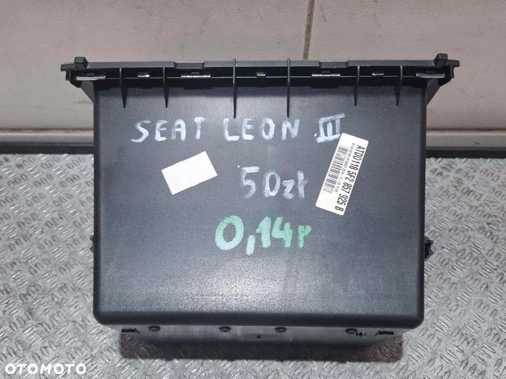Schowek półka Seat Leon III rok 2014 nr 5F2857925B - 2