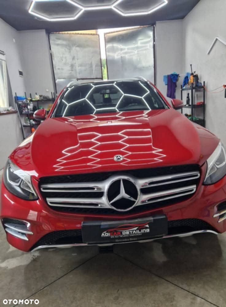 Mercedes-Benz GLC 300 4Matic 9G-TRONIC AMG Line - 15