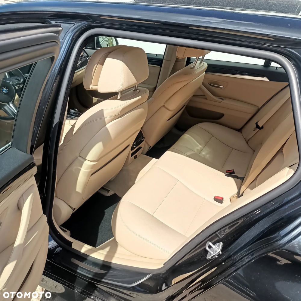 BMW Seria 5 530d Sport-Aut Luxury Line - 19