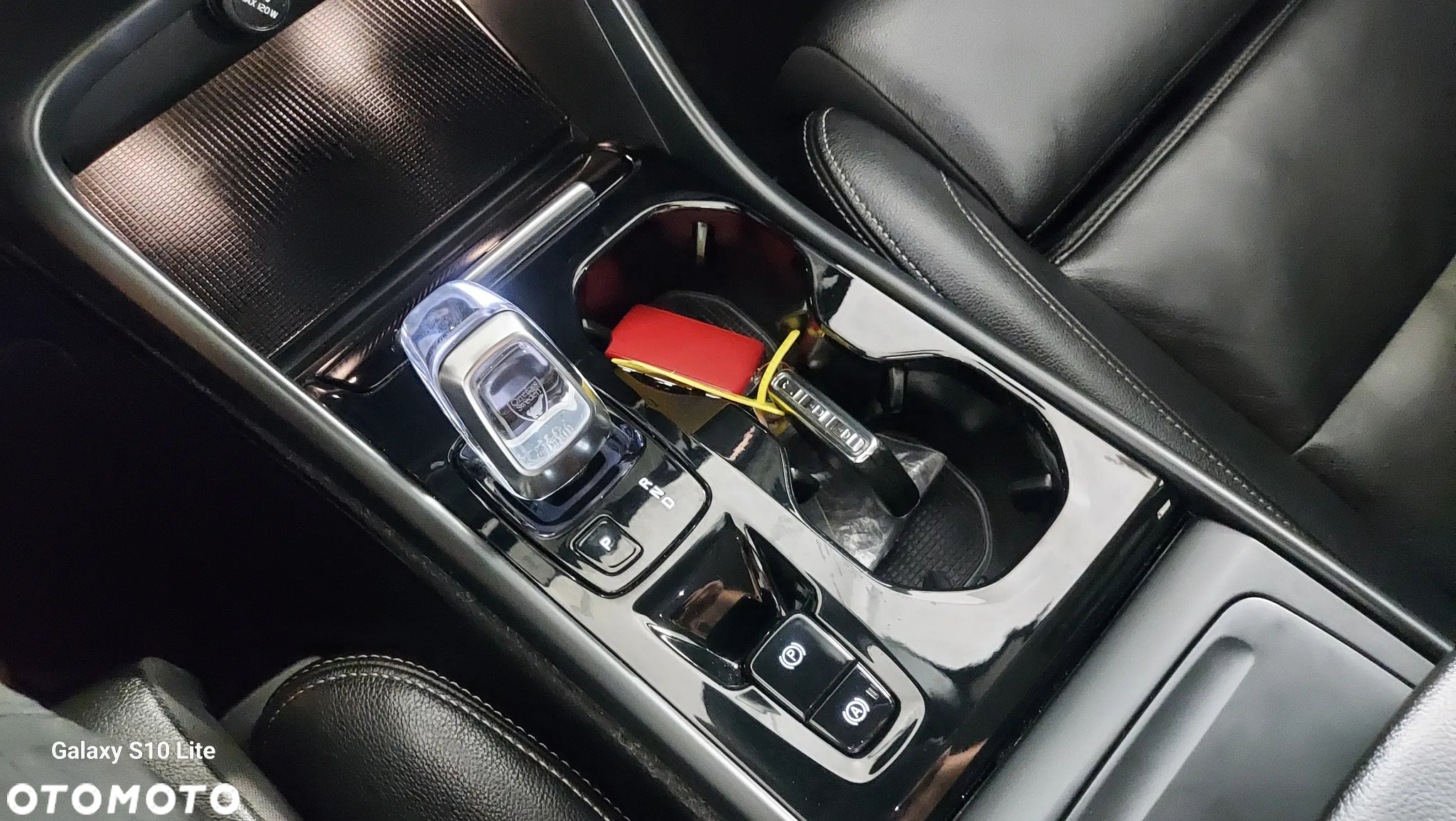 Volvo XC 40 D3 SCR Inscription - 25