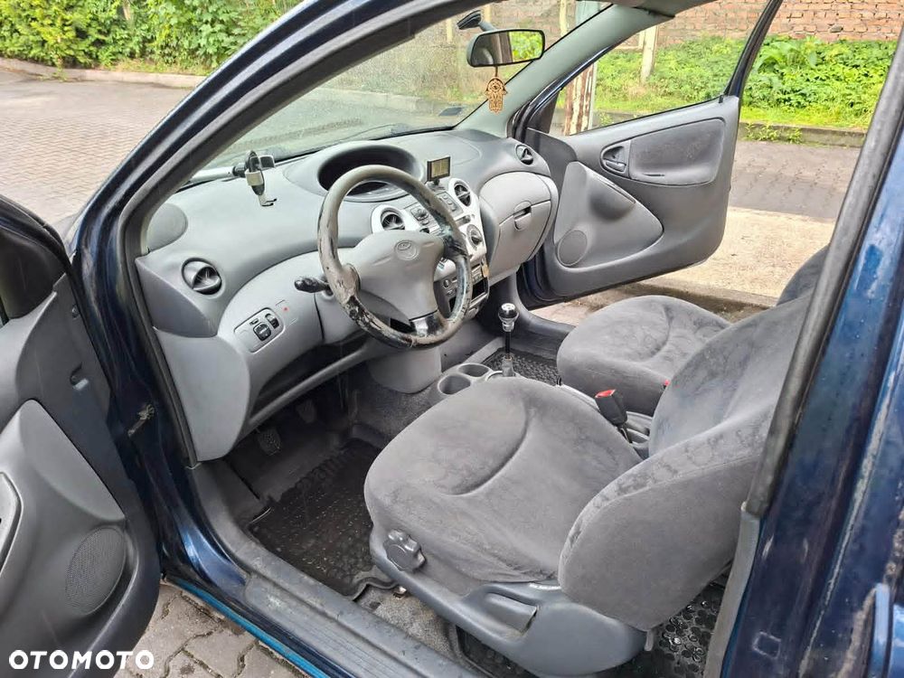 Toyota Yaris - 6