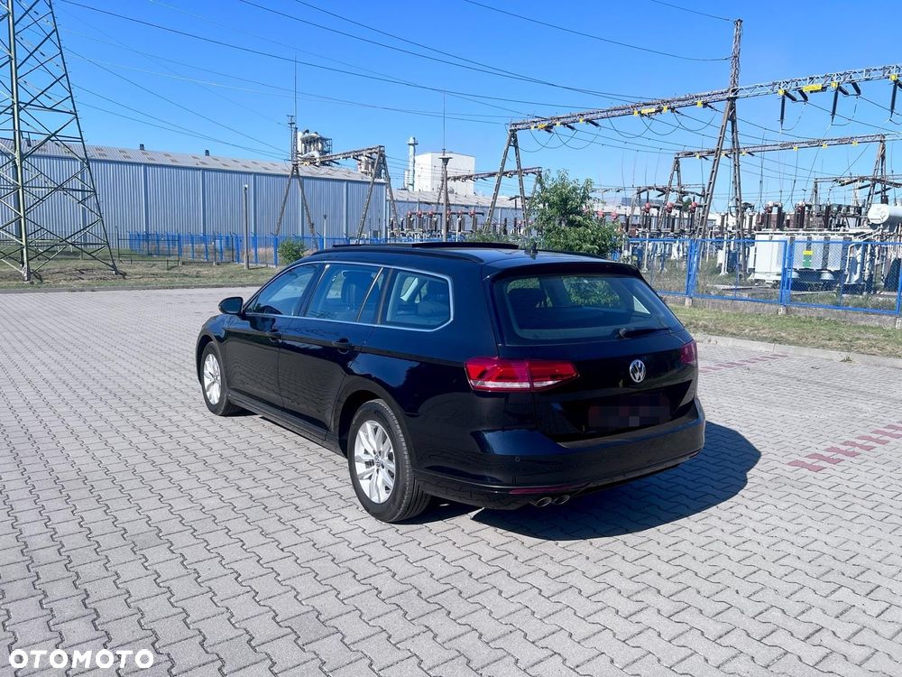 Volkswagen Passat Variant 2.0 TDI SCR DSG Comfortline - 16