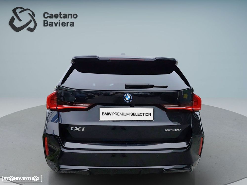 BMW iX1 xDrive30 Pack Desportivo M - 7