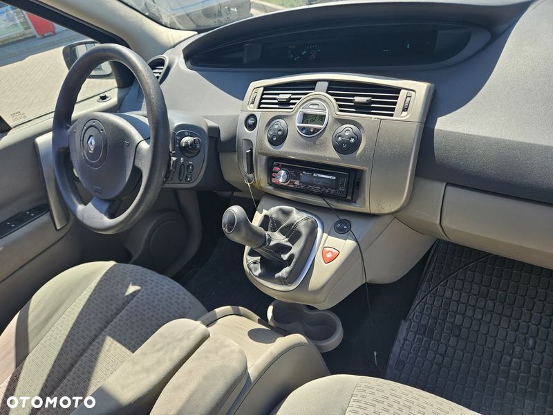 Renault Scenic 1.6 16V Confort Authentique - 6