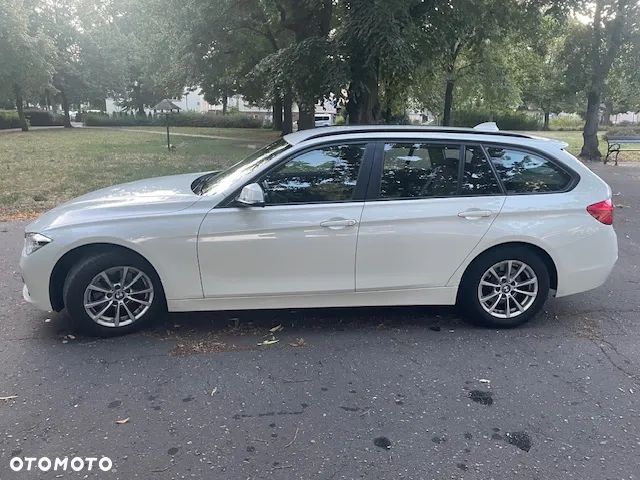 BMW Seria 3 318d - 4