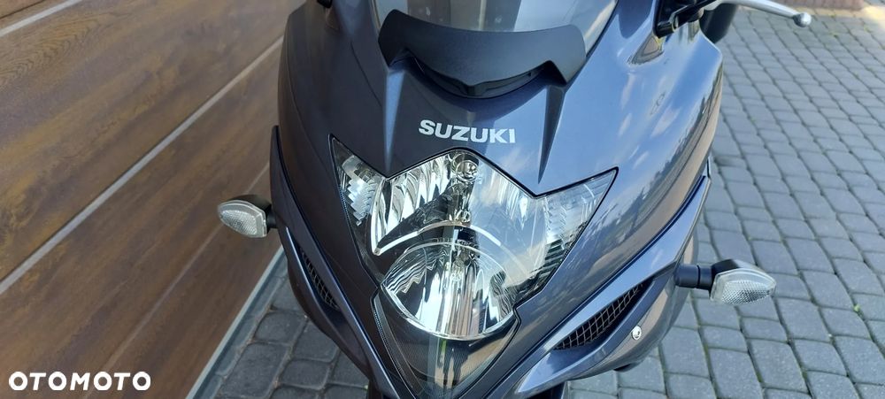 Suzuki GSX - 15