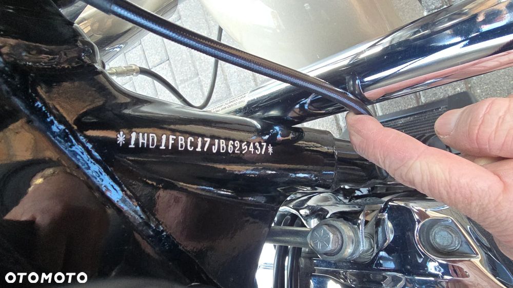 Harley-Davidson Touring Road King - 24