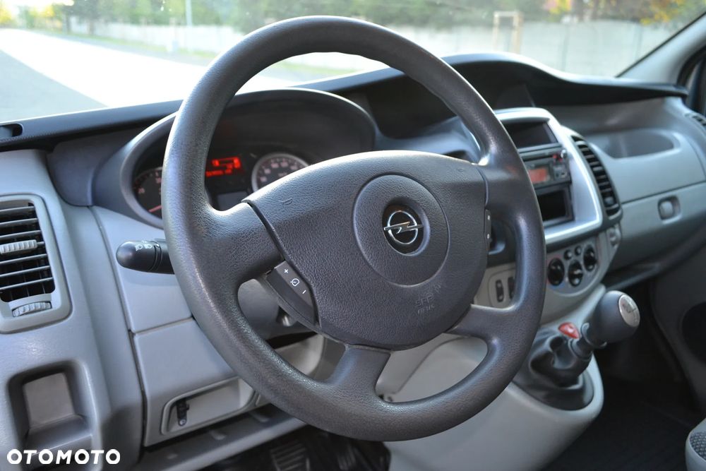Opel Vivaro - 13