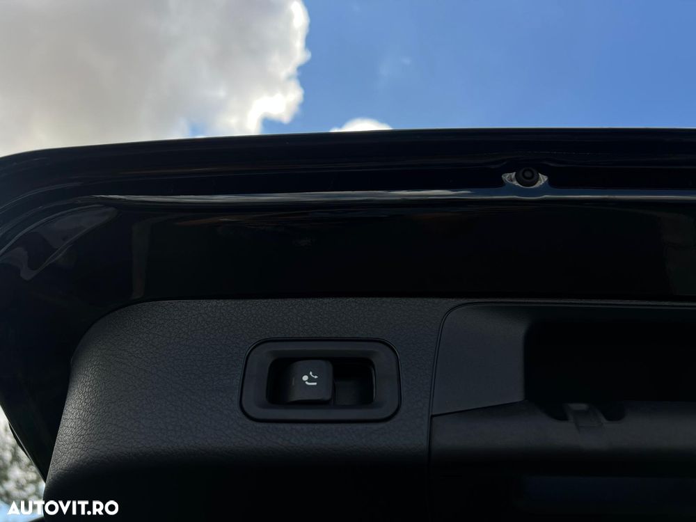 Mercedes-Benz GLB 200 Aut. - 32