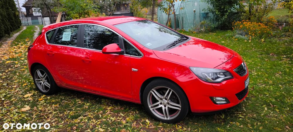 Opel Astra 2010 photo 5