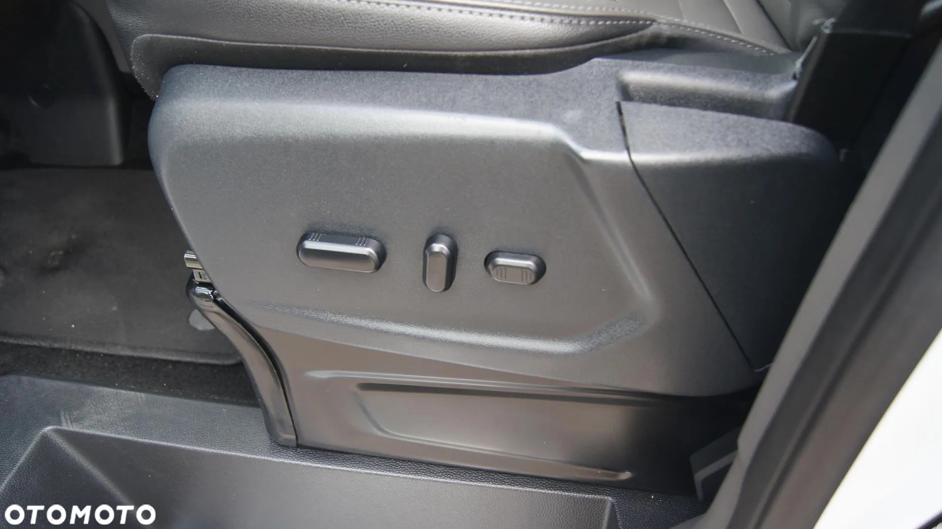 Ford Tourneo Custom 2.0 EcoBlue L1 Titanium SelectShift - 13