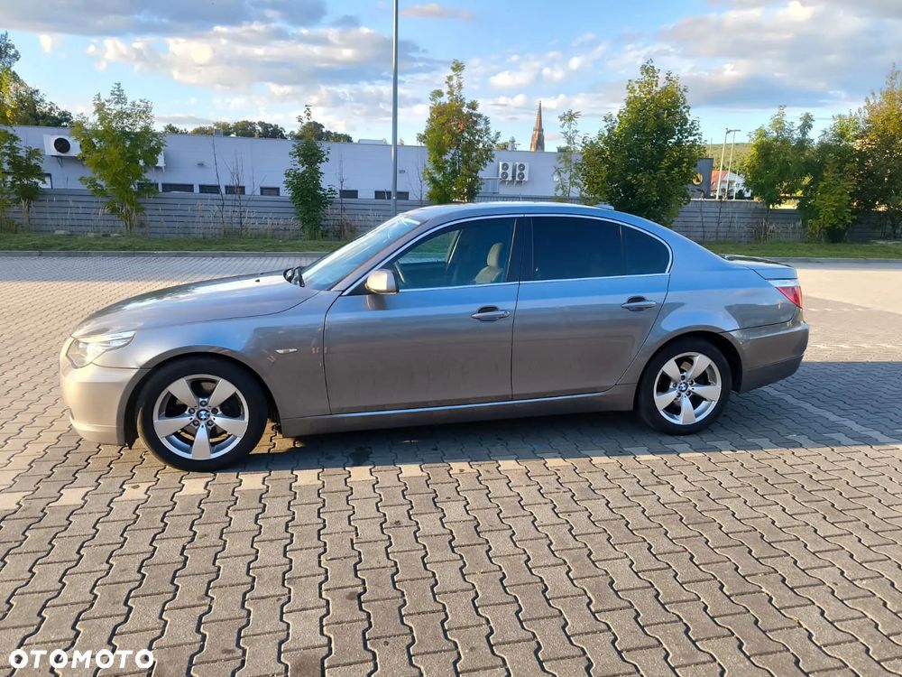 BMW Seria 5 520d - 5