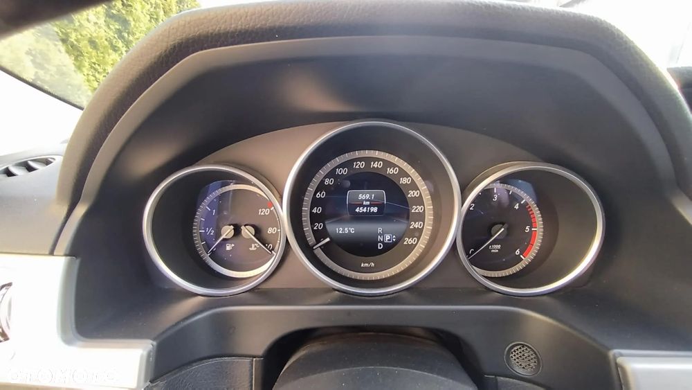 Mercedes-Benz Klasa E 200 BlueTEC 7G-TRONIC Classic - 12