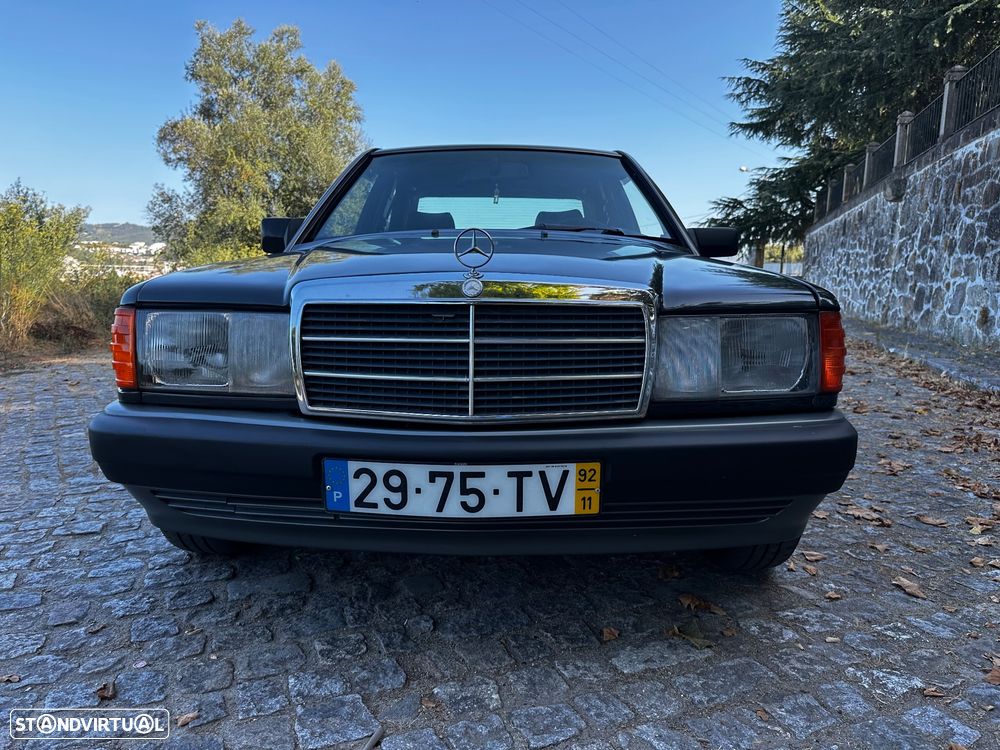 Mercedes-Benz W201 1992 photo 4