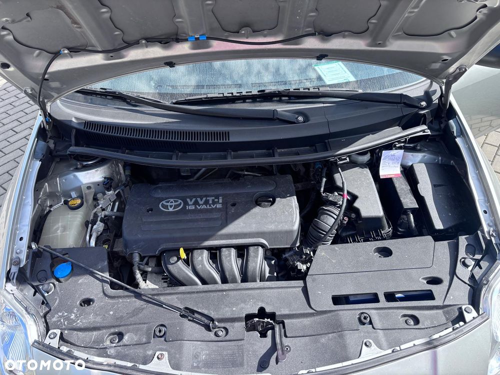 Toyota Auris ver-1-4-vvt--i-team - 10