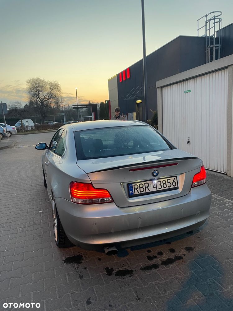 BMW Seria 1 123d DPF - 5