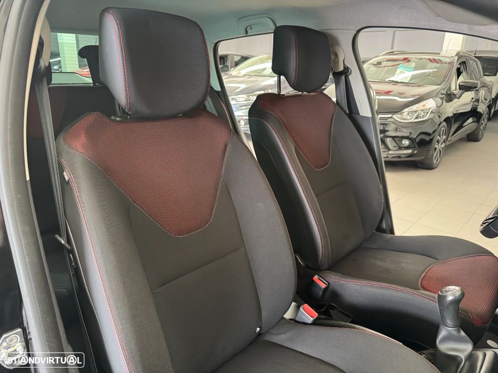 Renault Clio TCe 90 Luxe - 18