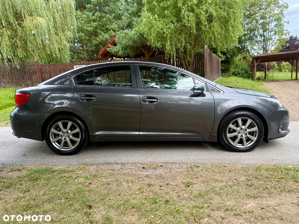 Toyota Avensis 2.2 D-4D Premium - 6