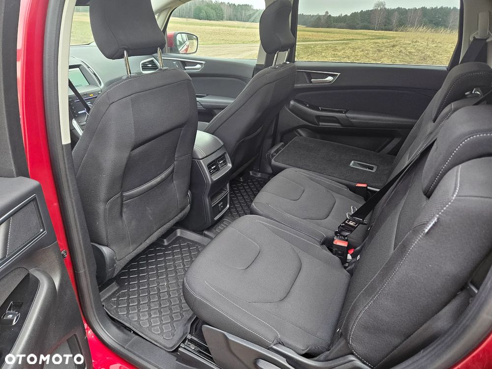 Ford S-Max - 16