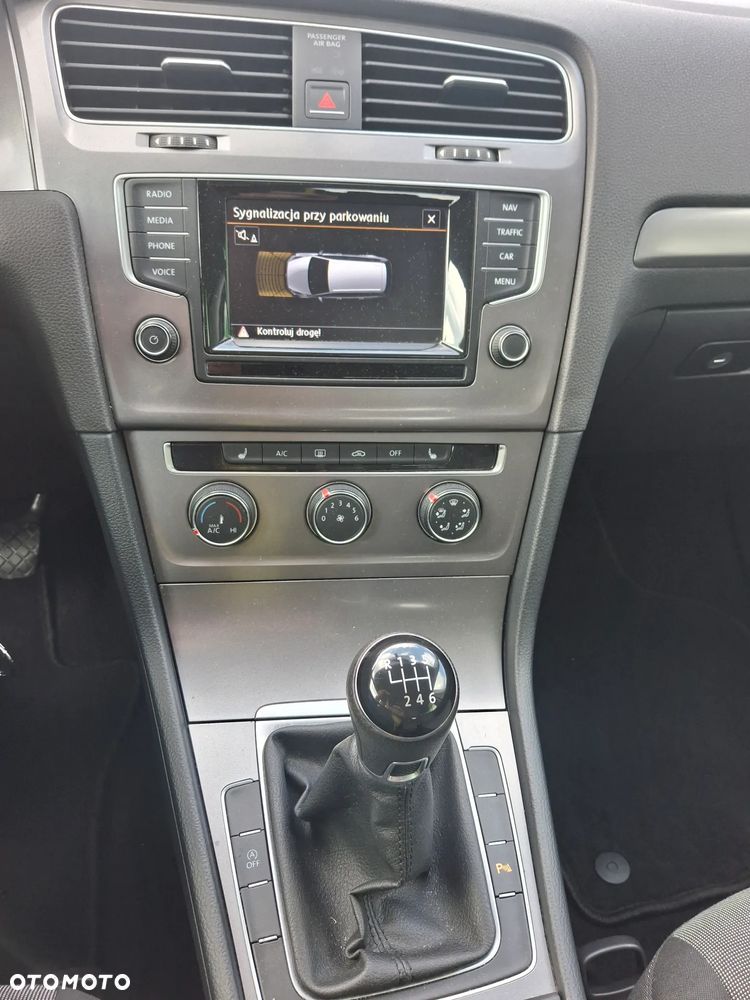 Volkswagen Golf 1.6 TDI BMT Highline - 11