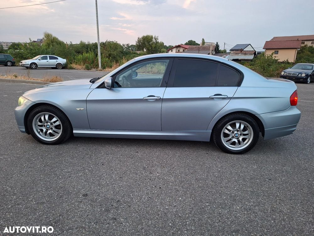 BMW Seria 3 318d - 4